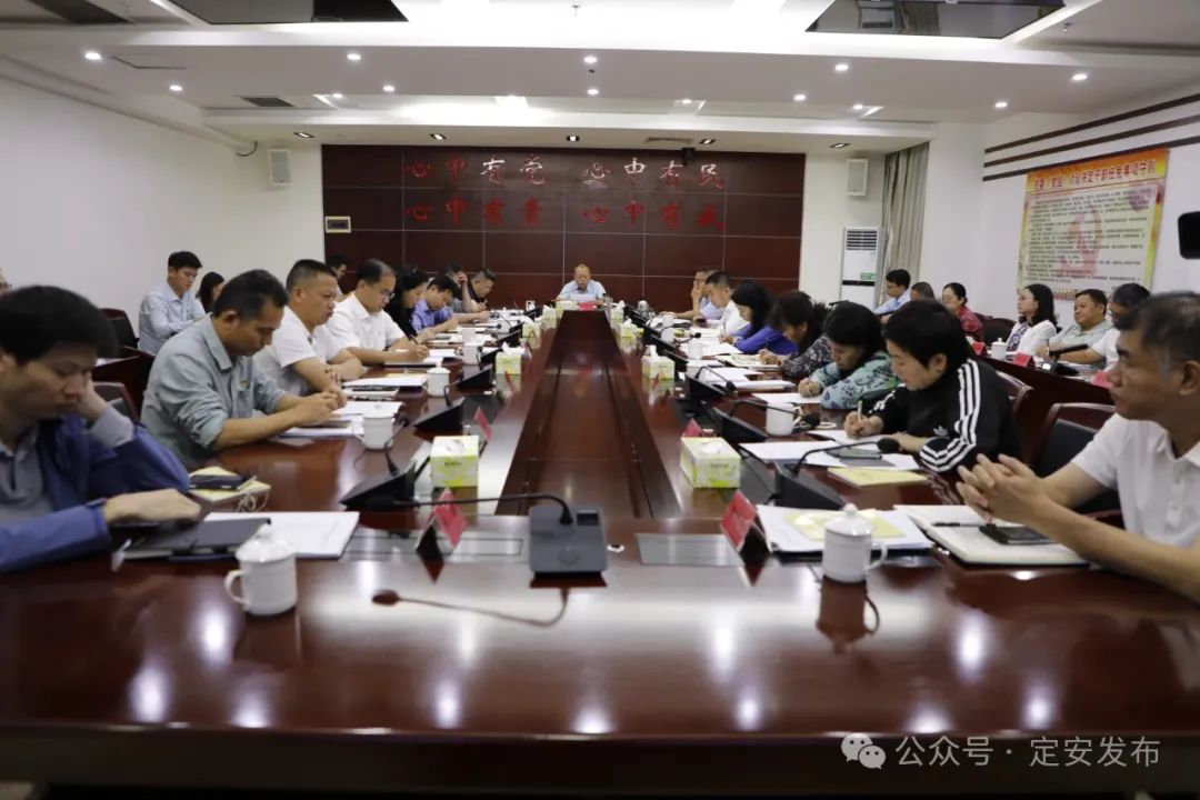 县委理论学习中心组召开（扩大）学习会议 围绕生态文明建设开展学习